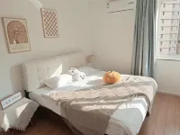 Qingdao Rainbow Hostel (Qingdao May Fourth Square) - 2 ดาว