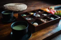 Dali · Yinli | Mid-mountain Sunset Seaview Chinese Courtyard (Erhai Wenbi Village) Hotel a Dali