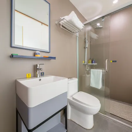 7Days Inn Hotel (Yichun Tonggu South City East Road Bus Station)
