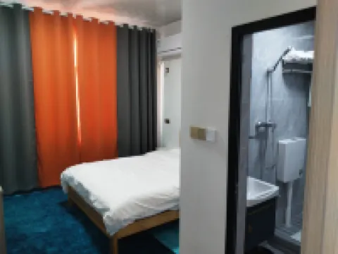 Fengjie County Fengyi Chinese Inn