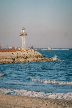 Tang Design Hotel (Beidaihe Laohu Stone Park) Отели рядом с достопримечательностью «Qinhuangdao Safari Park»