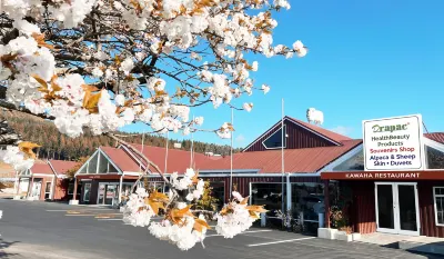 Awa Hotel Hotel dekat Rotorua Lakes Council