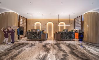 Yilongxuan Hotel (Zhengzhou East Railway Station)