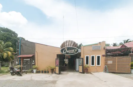 RedDoorz @ Queens Hometel Отели в г. Тагум Сити