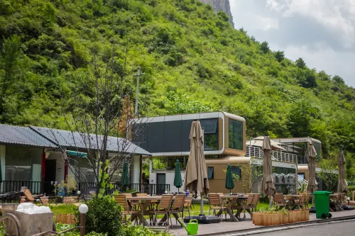 Shanshuiju Hotels in Huguan