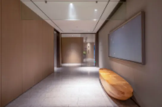 โรงแรม JI (ท่าเรือซีจิน เจิ้นเจียง)