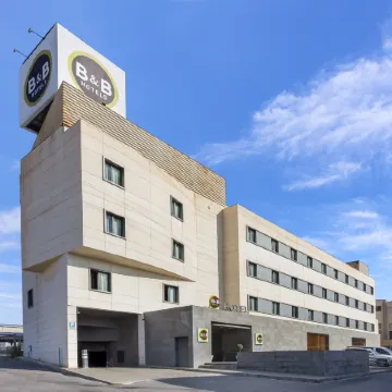 B&B Hotel Elche Отели рядом с достопримечательностью «Edificio ALTET»