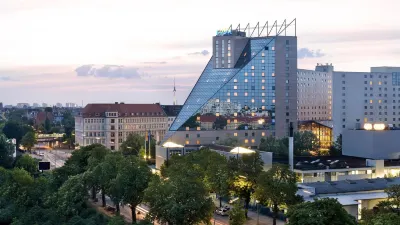 Estrel Berlin Hotels near HTW Berlin - University of Applied Sciences