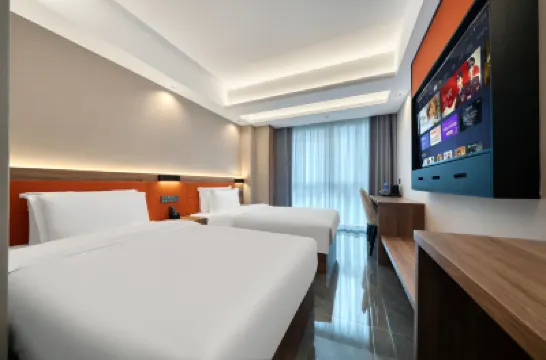 金華薇亞曼居酒店（蟠龍庭院新能源汽車小鎮店） 鄰近新能源汽車展示體驗中心的酒店