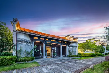 Rezen · Tanjia Dayuan Отели рядом с достопримечательностью «Qingliangtai Pavilion»