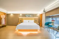 Yutu Century Hotel (Kunming South High-speed Railway Station)