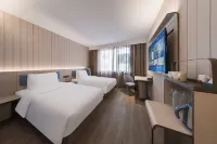 HanTing Hotel (Xiangyang Gucheng Yufeng Shijiguangchang) Hotels near Sanshen Palace
