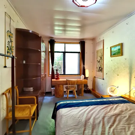 Cunyuan Thatched Cottage Inn