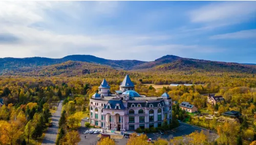 Baoyu Longhua Hot Spring Hotel