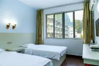 Yangshuo Shuangjie Hotel