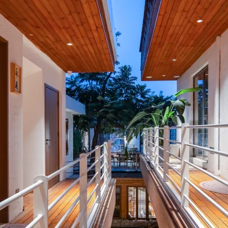 Gulou Li Homestay Luoyi Ancient City Lijingmen Cross Street Branch