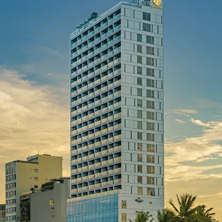 Le Sands Oceanfront Danang Hotel Отели рядом с достопримечательностью «Son Tra Penisula»