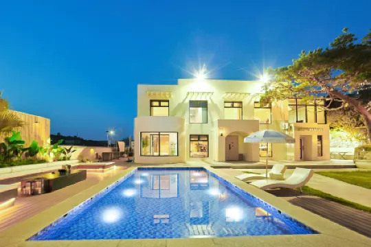 Yunqi Fenglinli Pool Resort Homestay (Yanji Chaoyangchuan Airport High speed Railway Station Branch) Отели рядом с Аэропорт Яньцзи