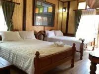 Denen Resort&minizoo Hotel di 