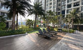 4. Vinhomes..
