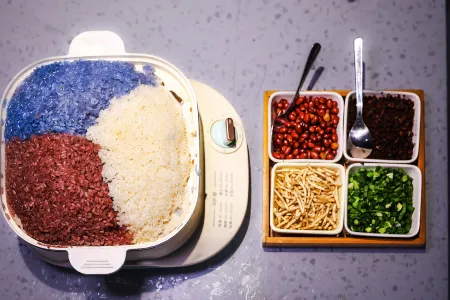 Beautiful Coast Yanshe River View B&B (Guiyang Jiaxiulou Qingyun Market Store) Отели рядом с достопримечательностью «Jiaxiu Square Public Lavatory»