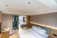 lufeng strontium spring hotel Các khách sạn gần Luoci Passenger Transport Terminal