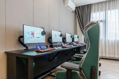 WanYoo Esports Hotel (Shenzhen Huaqiangbei Yannan Metro Station)