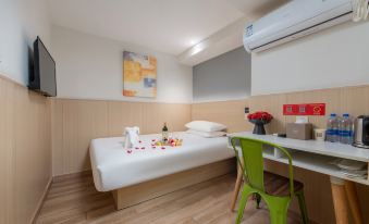 SOVIS Haihe Hotel (Shenzhen Luohu Port Guomao Metro Station Branch)