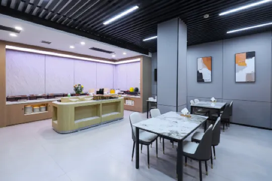 Kaju Platinum Hotel (Chaohu Oriental New World Branch)