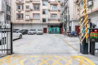 Yimi Hotel (Liuzhou Rong'an Changan Square) - parkir