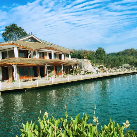Tinghe Manor