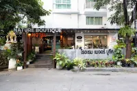 Nature Boutique Hotel Ratchayothin Hotels near BANG KHEN