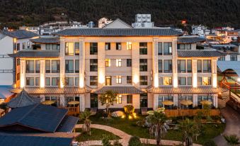 Dali Baiquanwan Hot Spring Hotel