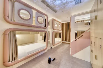 Xingcheng Sky Zen Boutique Social Youth Hotel (Metro Station, Wujiang Road, Hangzhou) Hotel a 