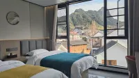 Sanqing Mountain Yueting Mountain Retreat Homestay (East Golden Sand Cable Car Store) - balcony