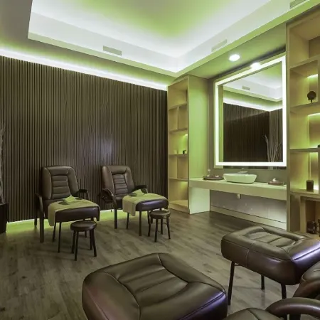 Yello Hotel Harmoni