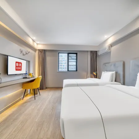 Heyue Hotel (Taizhou Shifu Avenue)