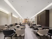 City · Centre | Xidu International Hote - 3 ดาว