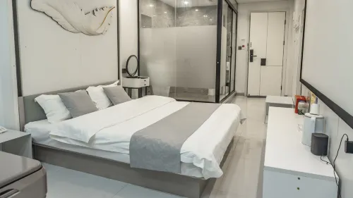 Four-dimensional Film Hotel (Chongyang Bailu Plaza)