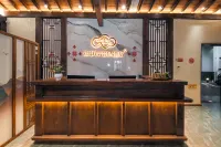 雲中雲溫泉飯店（彌勒紅河水鄉店）