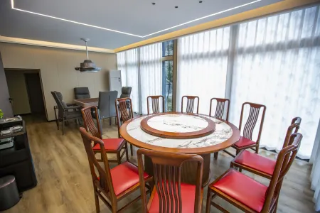 Xingfu Nongzhuang Homestay Отели рядом с достопримечательностью «Tianmen Mountain National Forest Park»