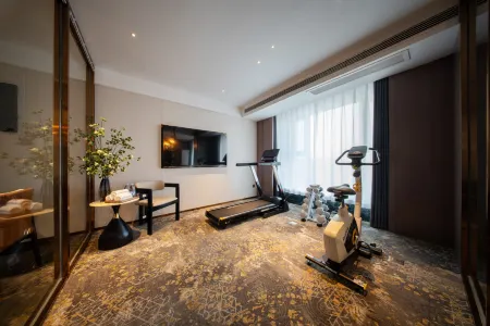 Luxury Hotel ( Linyi Olympic Sports Center ) Отели рядом со станцией Linyi North Railway Station