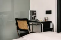 Cloudscape Dali Manju Villa (Three Pagodas of Chongsheng Temple in Dali Old City)