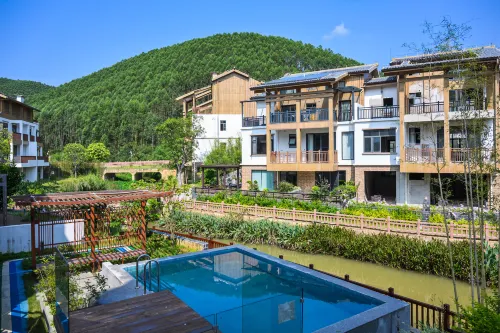 Nanning naxiangli homestay (Wuming Nanguo village Tianmu camping base store)