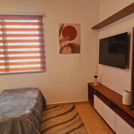 MH Blueberry suite