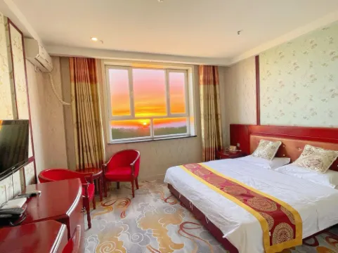 โรงแรมฮอลิเดย์ อินน์ เม่ยจิน เห่อจิง