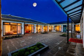 Senman · Courtyard Green Forest Luxury Family Vacation Homestay (Saihanba)