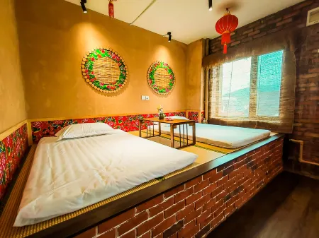 Xiaogang Homestay Отели рядом с достопримечательностью «Dalian University of Foreign Languages (Lvshun South Road)»