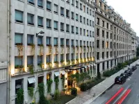 The One Alma Paris Hotels in Paris
