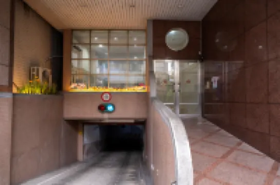 โรงแรมกลอรี่